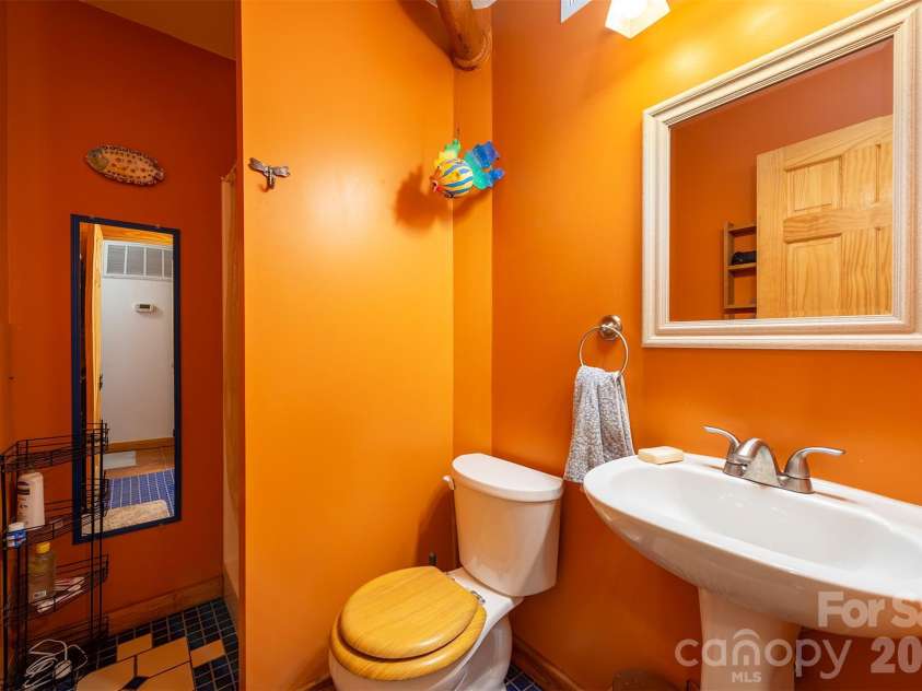 824 Cherokee Avenue, Black Mountain, NC 28711.  MLS# CAR4430479, YatesRealty ID 54382. Full bathroom in the basement