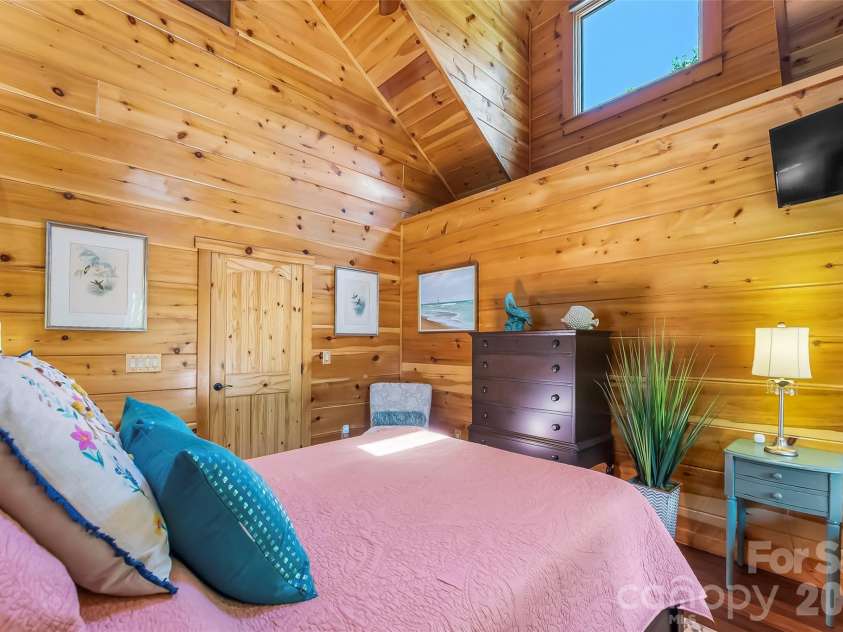 1853 Grandview Drive, Nebo, NC 28761.  MLS# CAR4430232, YatesRealty ID 54383. 2nd Bedroom