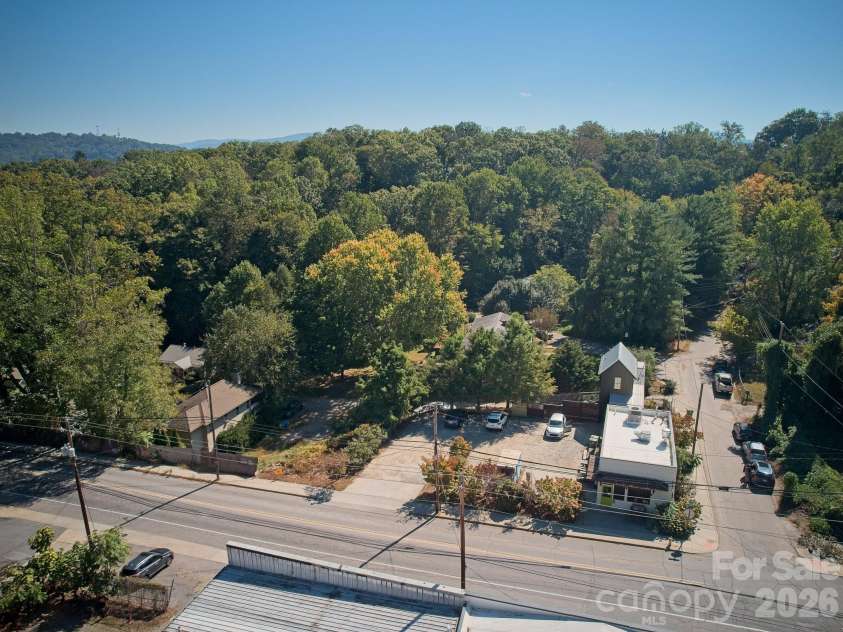194 Logan Avenue, Asheville, NC 28806.  MLS# CAR4425971, YatesRealty ID 54389. 