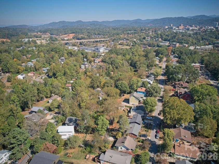 194 Logan Avenue, Asheville, NC 28806.  MLS# CAR4425971, YatesRealty ID 54389. 