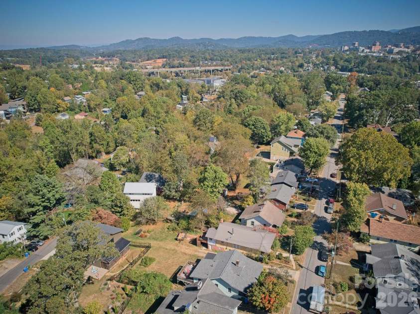 194 Logan Avenue, Asheville, NC 28806.  MLS# CAR4425971, YatesRealty ID 54389. 