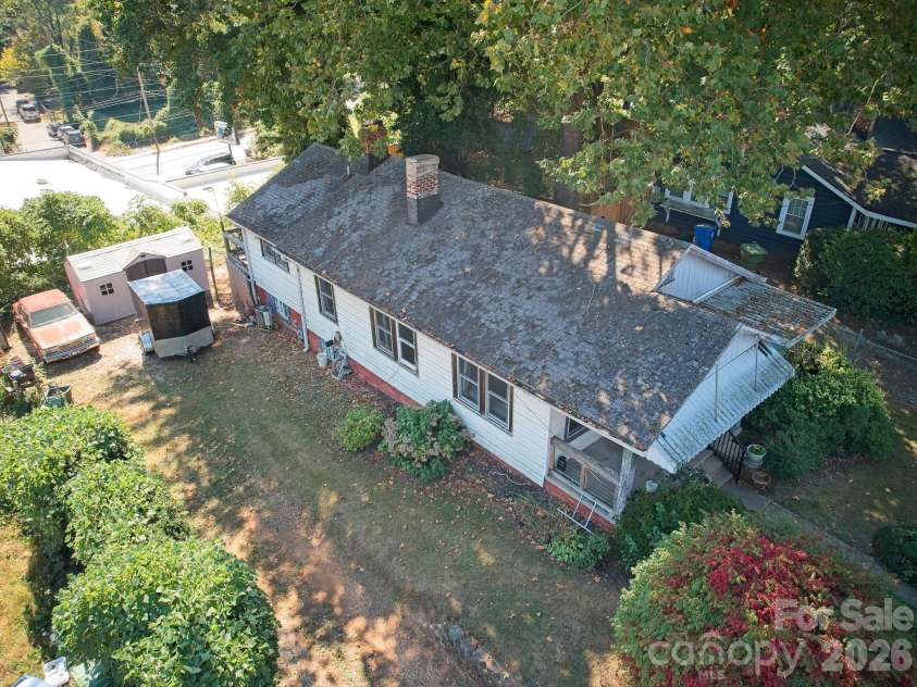 194 Logan Avenue, Asheville, NC 28806.  MLS# CAR4425971, YatesRealty ID 54389. 