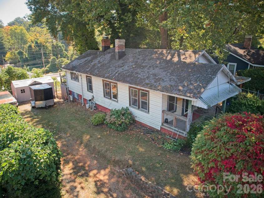 194 Logan Avenue, Asheville, NC 28806.  MLS# CAR4425971, YatesRealty ID 54389. 
