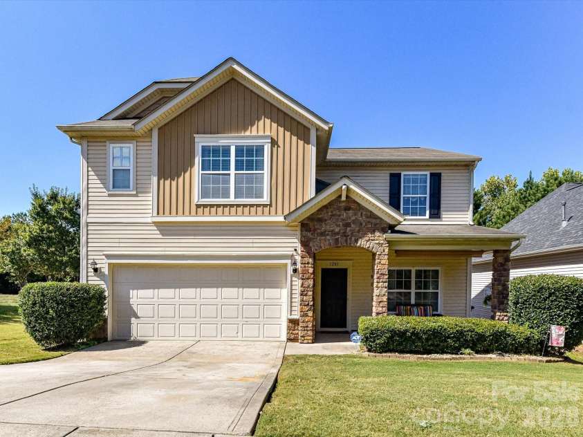 1201 Mountain Laurel Court, Matthews, NC 28104.  MLS# CAR4354777, YatesRealty ID 5439. 