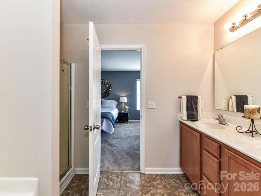 1201 Mountain Laurel Court, Matthews, NC 28104.  MLS# CAR4354777, YatesRealty ID 5439. 
