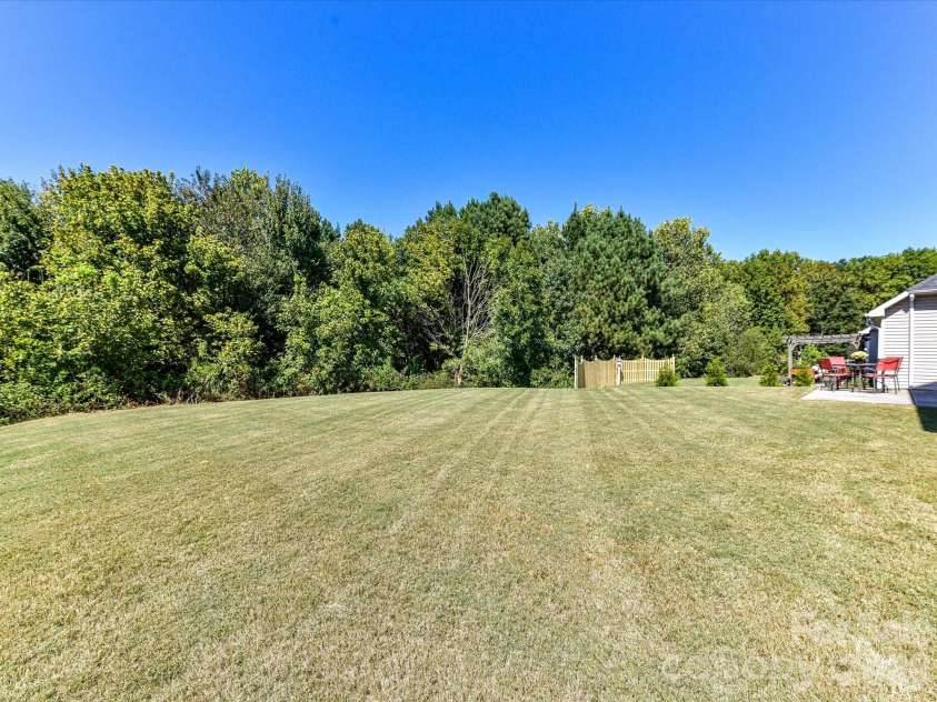 1201 Mountain Laurel Court, Matthews, NC 28104.  MLS# CAR4354777, YatesRealty ID 5439. 