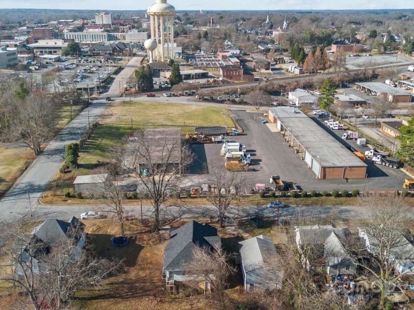 208 Lafayette Street, Salisbury, NC 28144.  MLS# CAR4288904, YatesRealty ID 5439. 