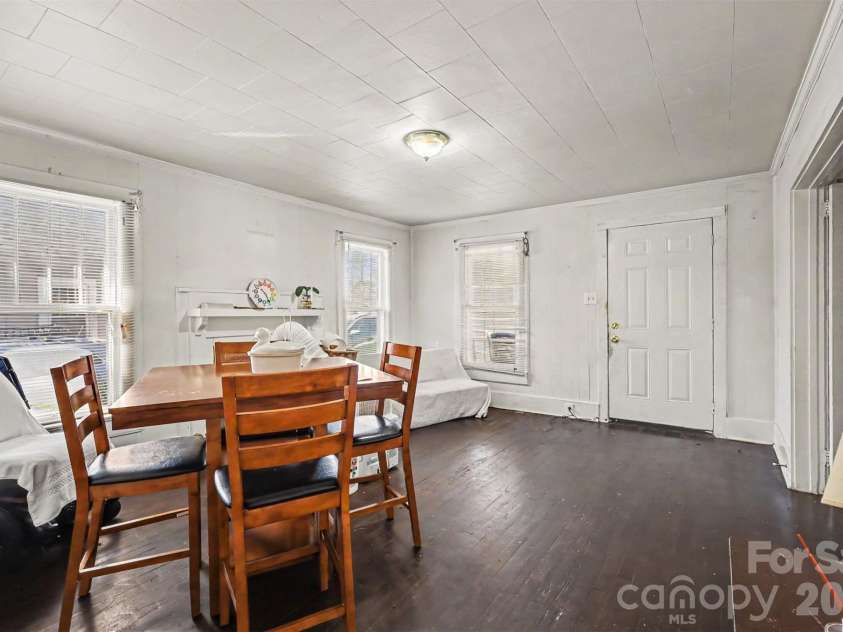 149 Woodlawn Drive, Statesville, NC 28677.  MLS# CAR4429445, YatesRealty ID 54393. 