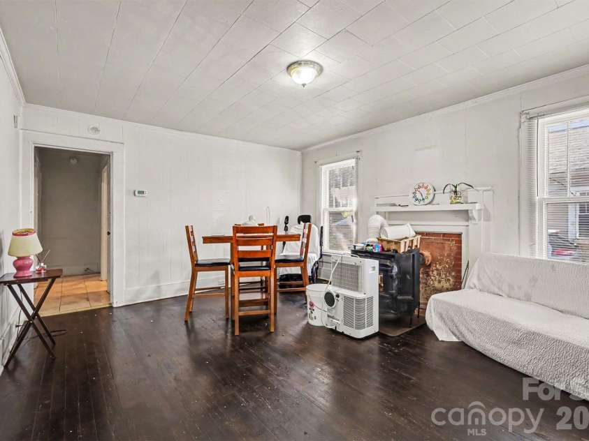 149 Woodlawn Drive, Statesville, NC 28677.  MLS# CAR4429445, YatesRealty ID 54393. 