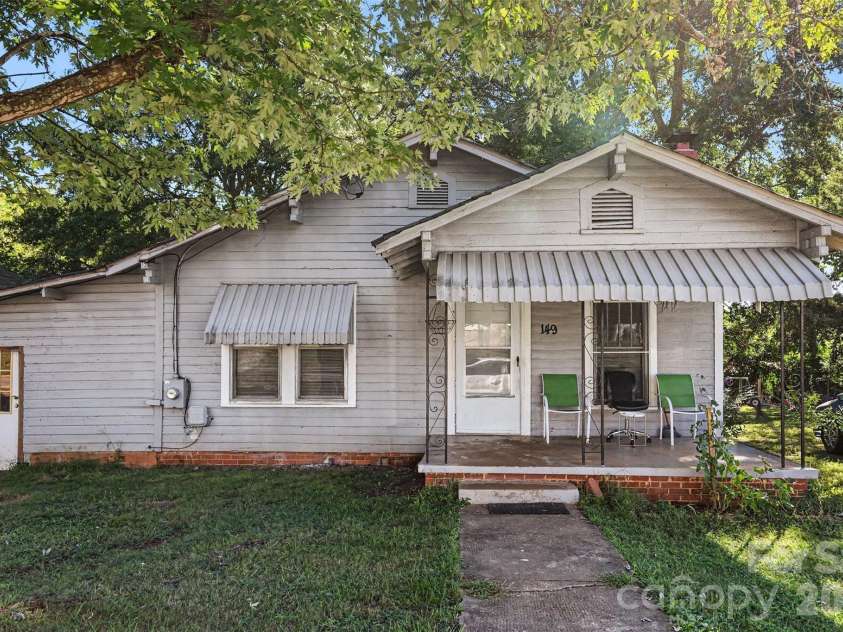 149 Woodlawn Drive, Statesville, NC 28677.  MLS# CAR4429445, YatesRealty ID 54393. 