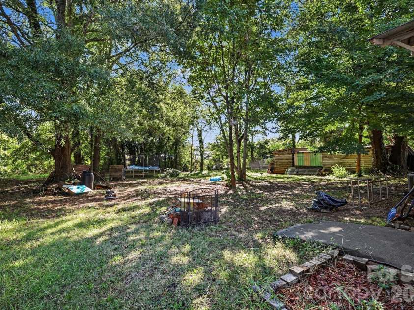 149 Woodlawn Drive, Statesville, NC 28677.  MLS# CAR4429445, YatesRealty ID 54393. 
