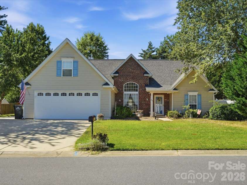 526 Kenbridge Lane, Rock Hill, SC 29732.  MLS# CAR4427426, YatesRealty ID 54396. 