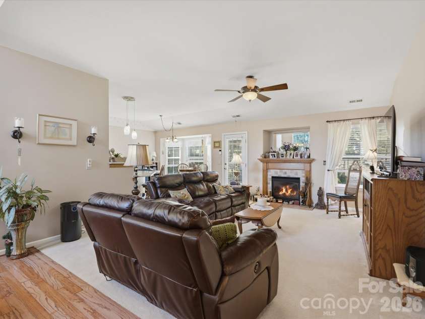 526 Kenbridge Lane, Rock Hill, SC 29732.  MLS# CAR4427426, YatesRealty ID 54396. 