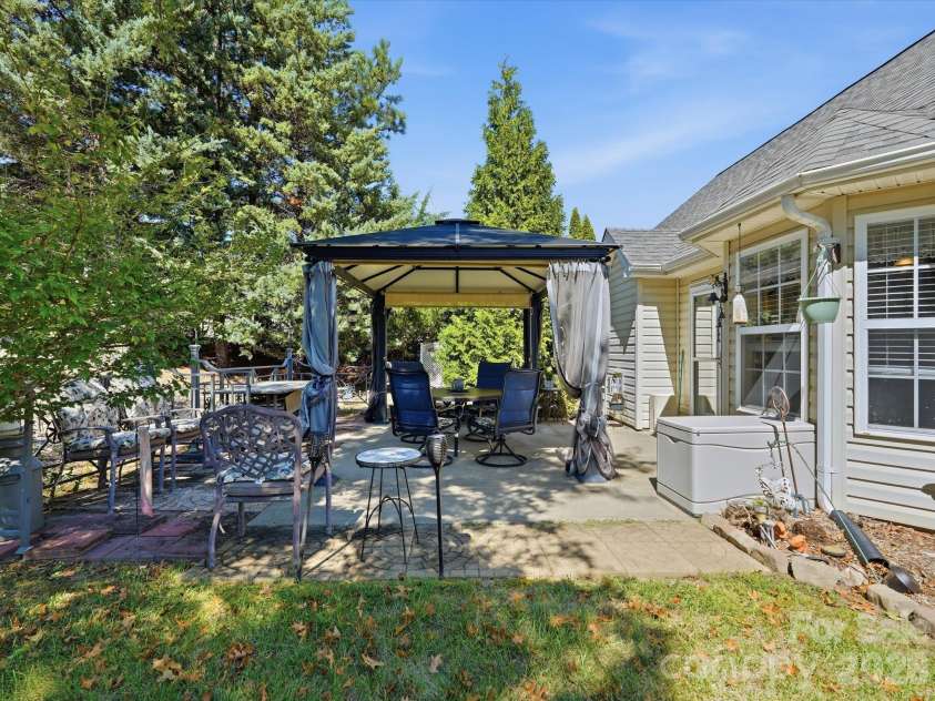 526 Kenbridge Lane, Rock Hill, SC 29732.  MLS# CAR4427426, YatesRealty ID 54396. 