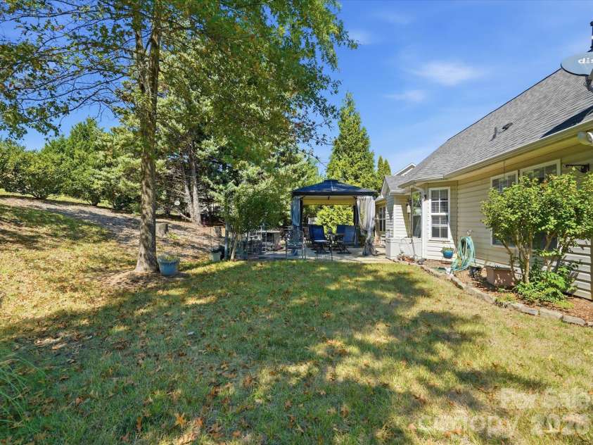526 Kenbridge Lane, Rock Hill, SC 29732.  MLS# CAR4427426, YatesRealty ID 54396. 