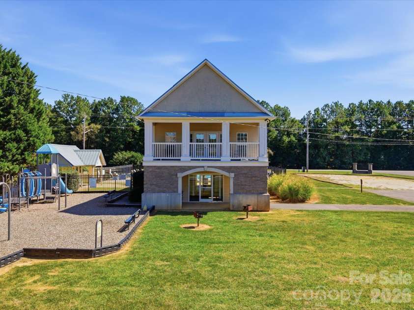 526 Kenbridge Lane, Rock Hill, SC 29732.  MLS# CAR4427426, YatesRealty ID 54396. 