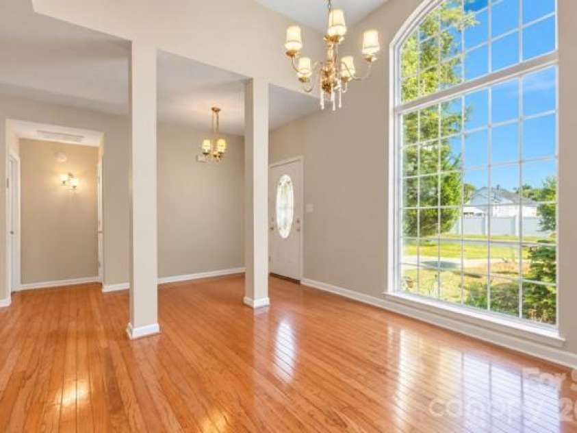 526 Kenbridge Lane, Rock Hill, SC 29732.  MLS# CAR4427426, YatesRealty ID 54396. Virtually removed furniture