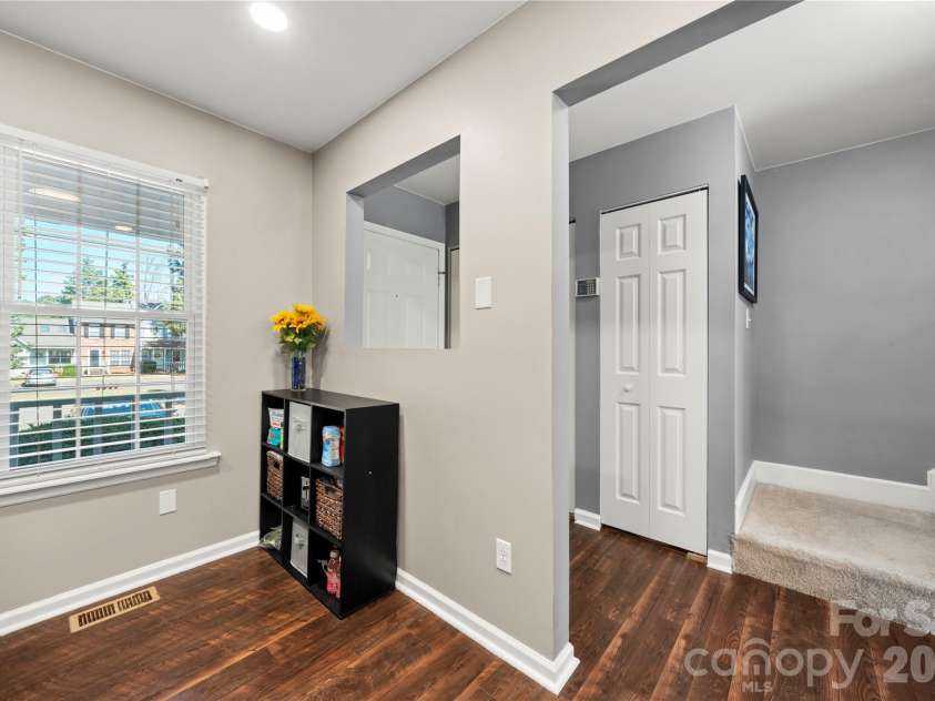8251 Circle Tree Lane, Charlotte, NC 28277.  MLS# CAR4430235, YatesRealty ID 54399. 