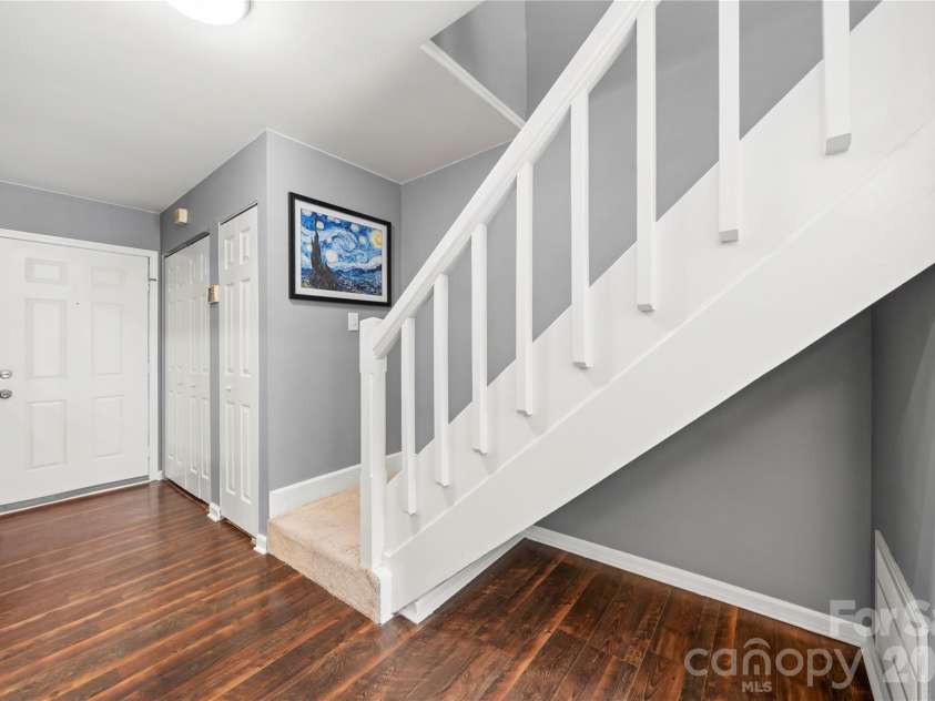 8251 Circle Tree Lane, Charlotte, NC 28277.  MLS# CAR4430235, YatesRealty ID 54399. 