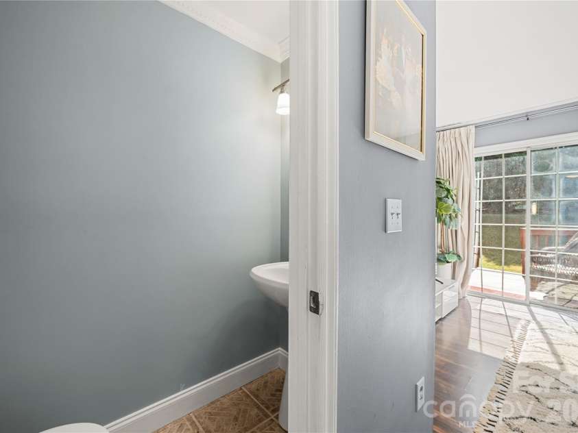 8251 Circle Tree Lane, Charlotte, NC 28277.  MLS# CAR4430235, YatesRealty ID 54399. 