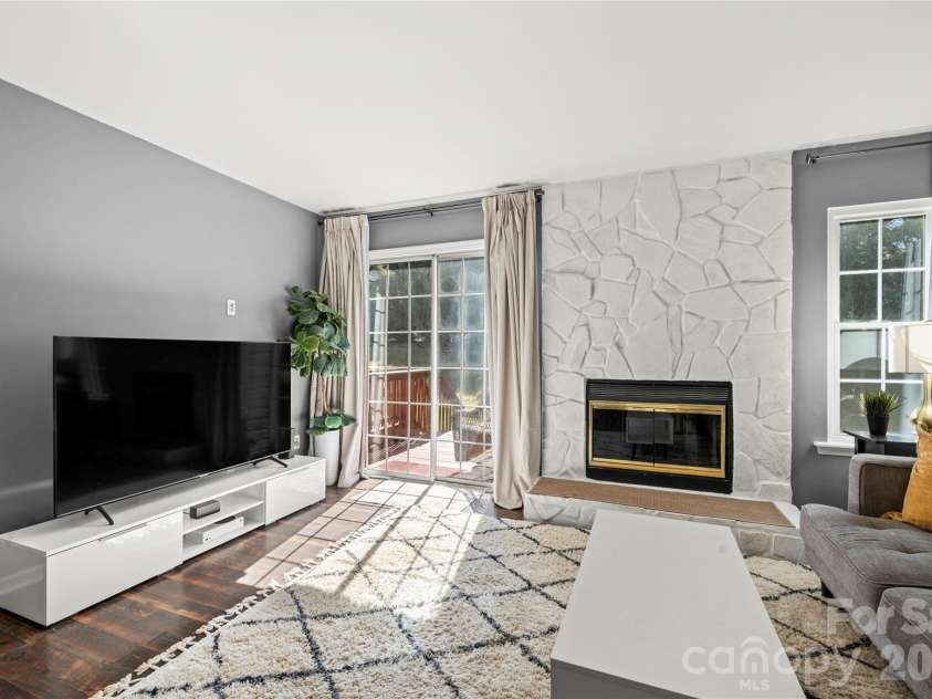 8251 Circle Tree Lane, Charlotte, NC 28277.  MLS# CAR4430235, YatesRealty ID 54399. 