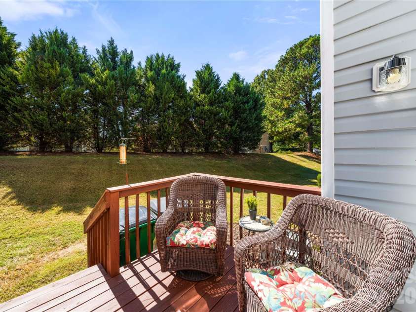 8251 Circle Tree Lane, Charlotte, NC 28277.  MLS# CAR4430235, YatesRealty ID 54399. 