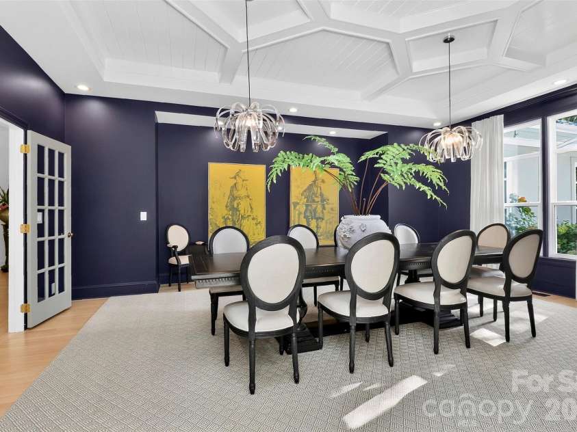 1901 Cortelyou Road, Charlotte, NC 28211.  MLS# CAR4421734, YatesRealty ID 54400. Dining room