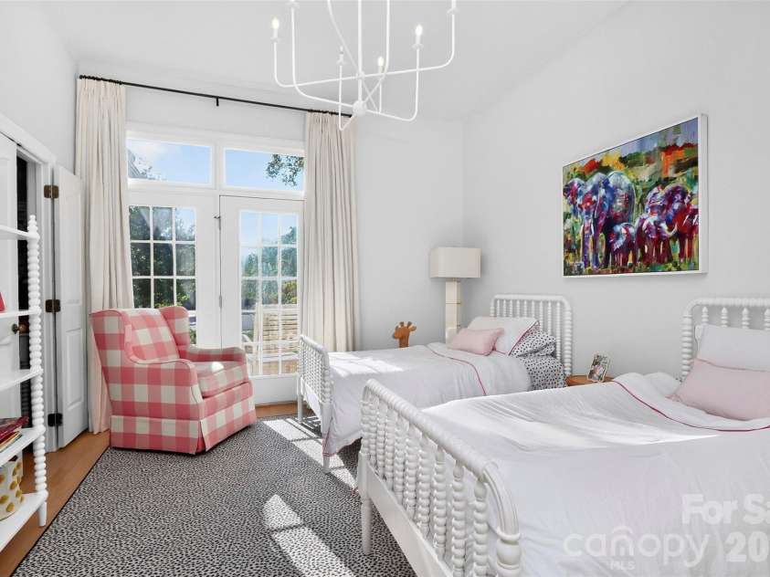 1901 Cortelyou Road, Charlotte, NC 28211.  MLS# CAR4421734, YatesRealty ID 54400. Downtairs bedroom