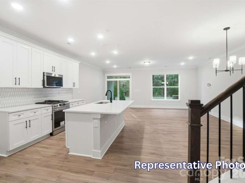 410 Blythe Townhome Lane, Waxhaw, NC 28173.  MLS# CAR4414936, YatesRealty ID 54401. Kitchen