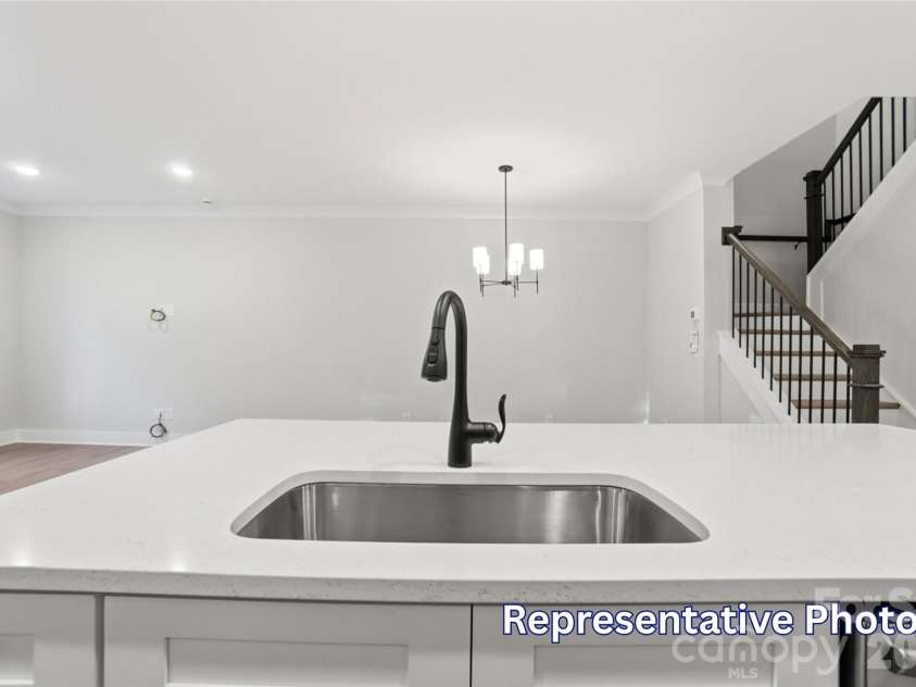 410 Blythe Townhome Lane, Waxhaw, NC 28173.  MLS# CAR4414936, YatesRealty ID 54401. Kitchen