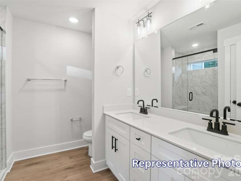 410 Blythe Townhome Lane, Waxhaw, NC 28173.  MLS# CAR4414936, YatesRealty ID 54401. Primary Bathroom