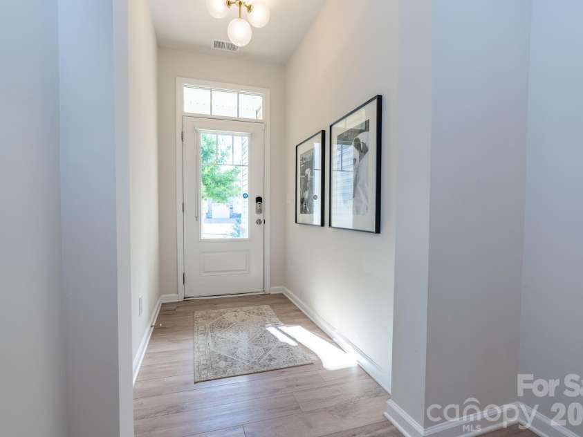 9238 Northfield Crossing Drive, Charlotte, NC 28269.  MLS# CAR4428650, YatesRealty ID 54403. 