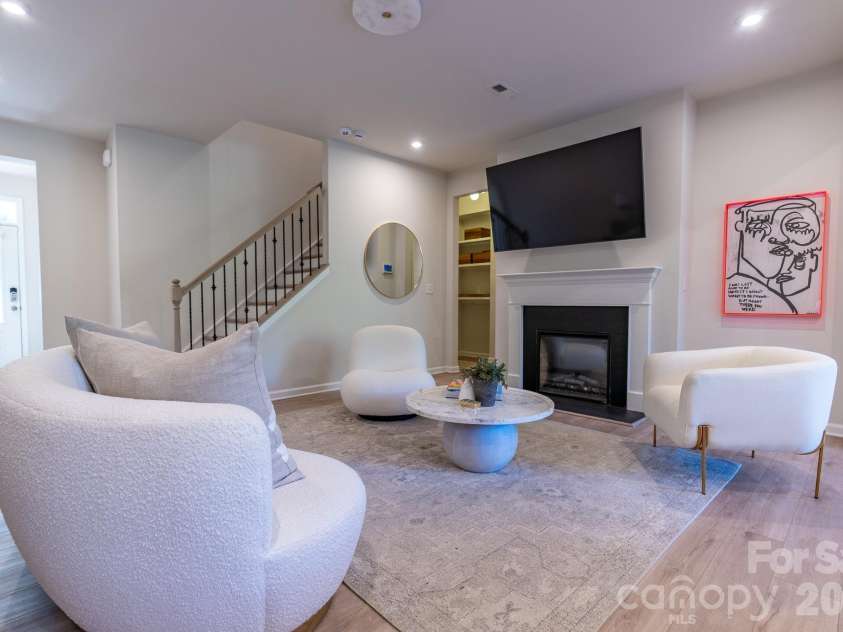 9238 Northfield Crossing Drive, Charlotte, NC 28269.  MLS# CAR4428650, YatesRealty ID 54403. 