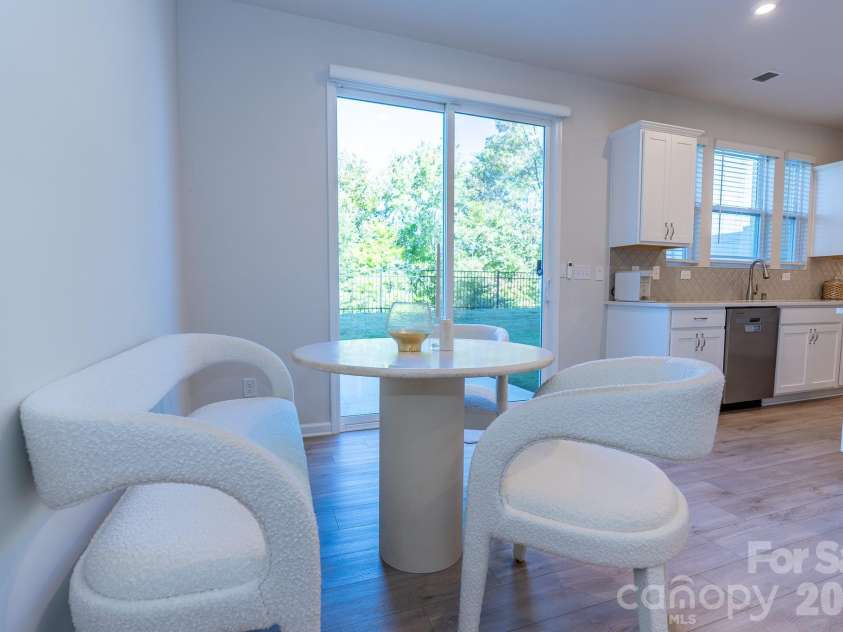 9238 Northfield Crossing Drive, Charlotte, NC 28269.  MLS# CAR4428650, YatesRealty ID 54403. 