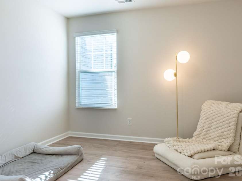9238 Northfield Crossing Drive, Charlotte, NC 28269.  MLS# CAR4428650, YatesRealty ID 54403. 