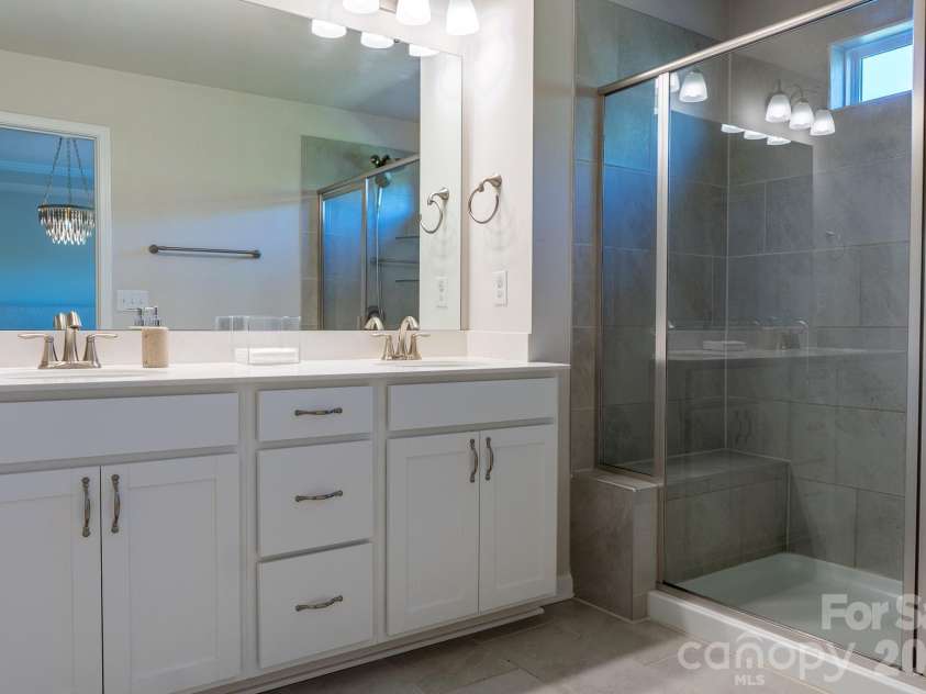 9238 Northfield Crossing Drive, Charlotte, NC 28269.  MLS# CAR4428650, YatesRealty ID 54403. 