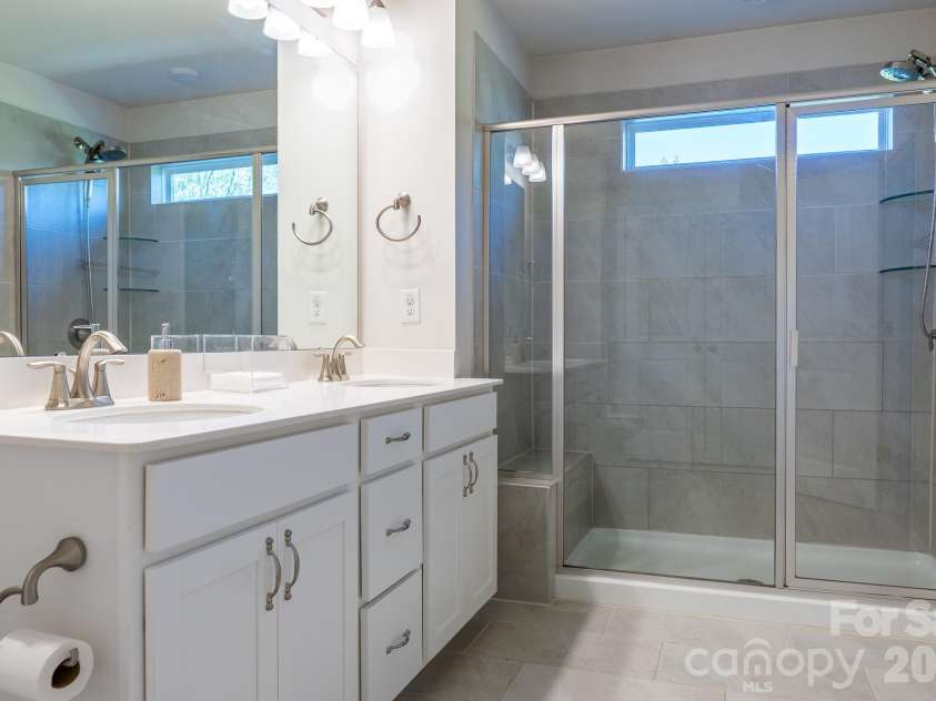 9238 Northfield Crossing Drive, Charlotte, NC 28269.  MLS# CAR4428650, YatesRealty ID 54403. 