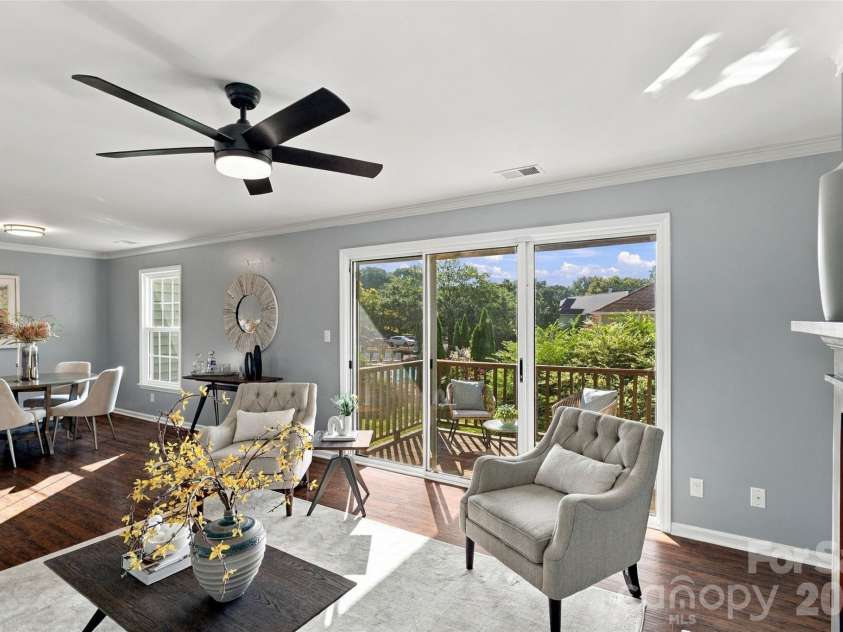 762 Marsh Road, Charlotte, NC 28209.  MLS# CAR4340120, YatesRealty ID 54407. Open living and dining spaces create an easy, connected layout