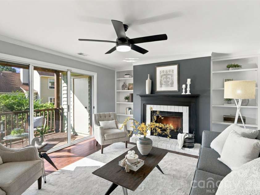 762 Marsh Road, Charlotte, NC 28209.  MLS# CAR4340120, YatesRealty ID 54407. Second-level condo in Hunter's Run