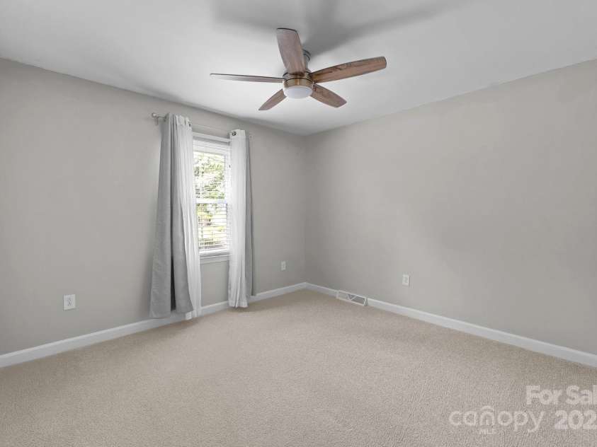 9319 Harps Mill Court, Charlotte, NC 28270.  MLS# CAR4244091, YatesRealty ID 5441. Bedroom 3