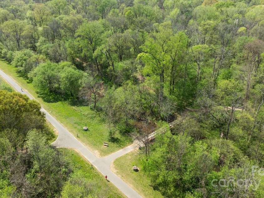 9319 Harps Mill Court, Charlotte, NC 28270.  MLS# CAR4244091, YatesRealty ID 5441. Walking distance to McAlpine Creek Greenway