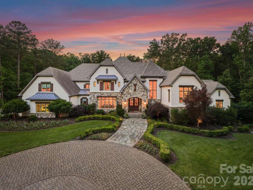 6010 Hathaway Lane, Waxhaw, NC 28173.  MLS# CAR4427935, YatesRealty ID 54410. 
