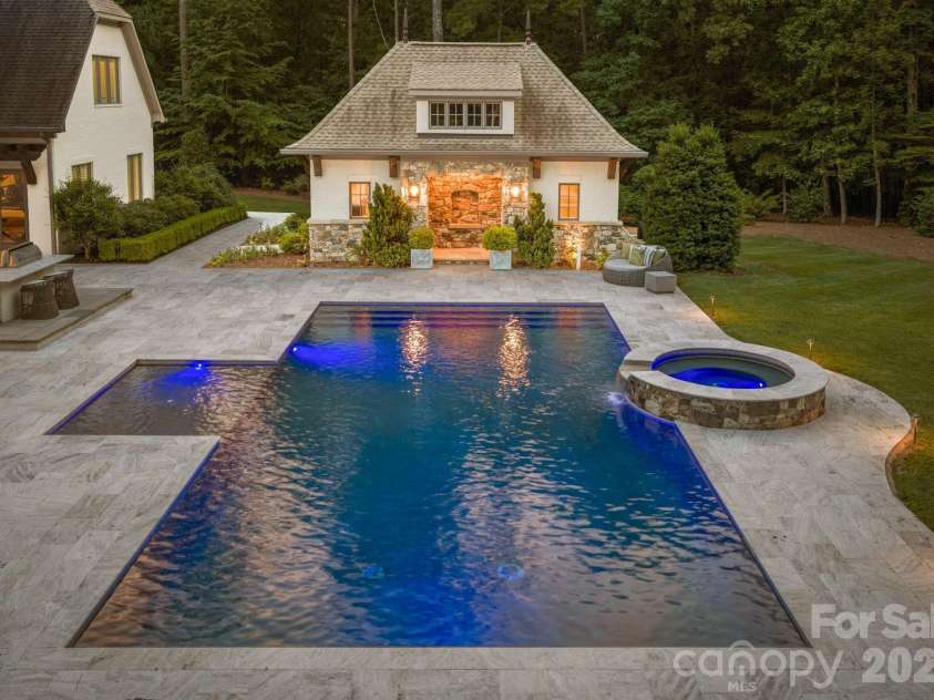 6010 Hathaway Lane, Waxhaw, NC 28173.  MLS# CAR4427935, YatesRealty ID 54410. 