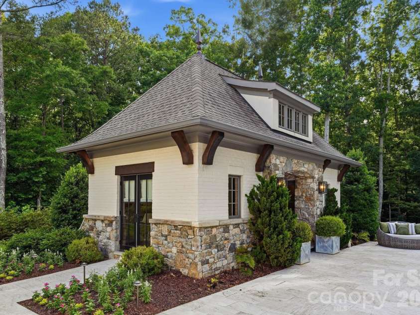 6010 Hathaway Lane, Waxhaw, NC 28173.  MLS# CAR4427935, YatesRealty ID 54410. 