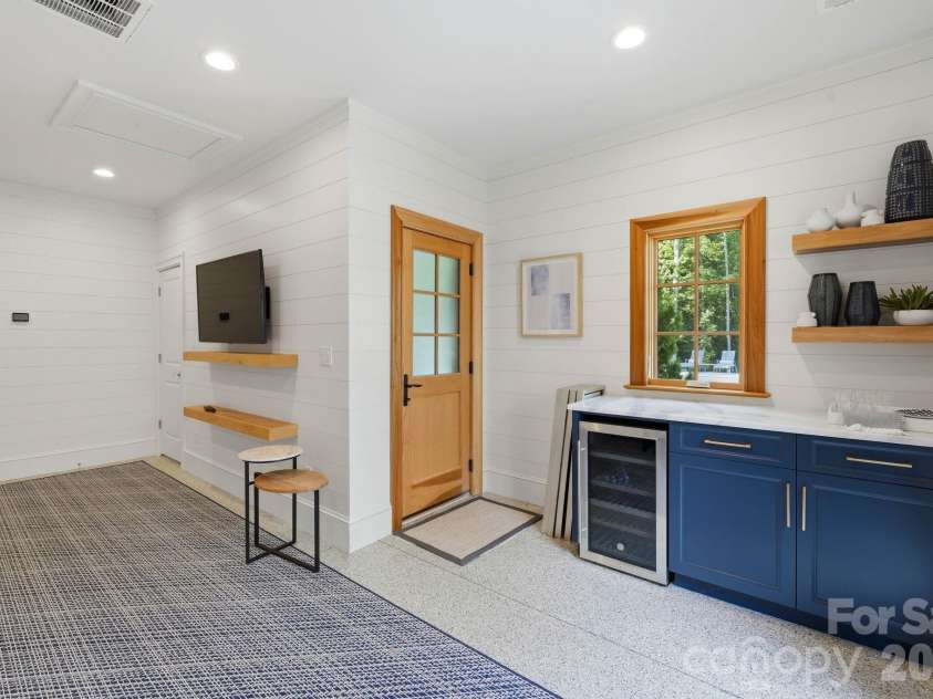 6010 Hathaway Lane, Waxhaw, NC 28173.  MLS# CAR4427935, YatesRealty ID 54410. 