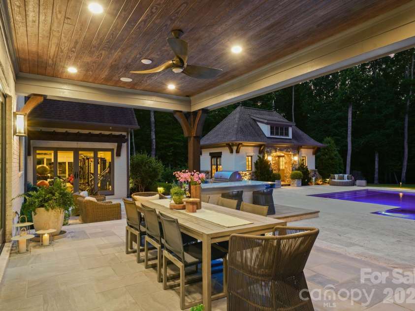 6010 Hathaway Lane, Waxhaw, NC 28173.  MLS# CAR4427935, YatesRealty ID 54410. 