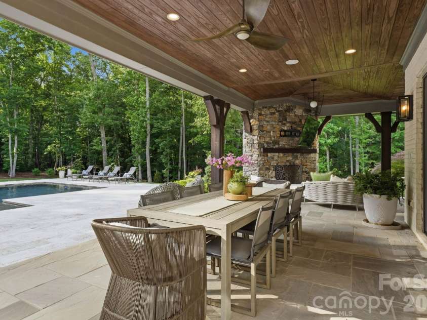 6010 Hathaway Lane, Waxhaw, NC 28173.  MLS# CAR4427935, YatesRealty ID 54410. 