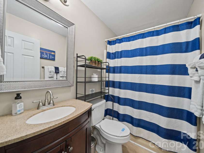 106 Brookridge Lane, Mooresville, NC 28117.  MLS# CAR4430331, YatesRealty ID 54411. 