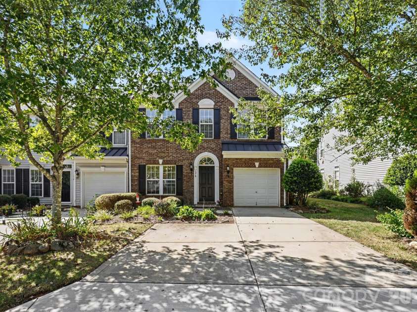 176 Snead Road, Fort Mill, SC 29715.  MLS# CAR4430217, YatesRealty ID 54412. 
