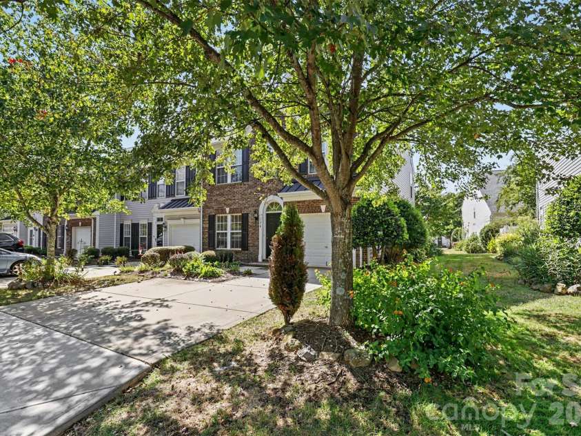 176 Snead Road, Fort Mill, SC 29715.  MLS# CAR4430217, YatesRealty ID 54412. 